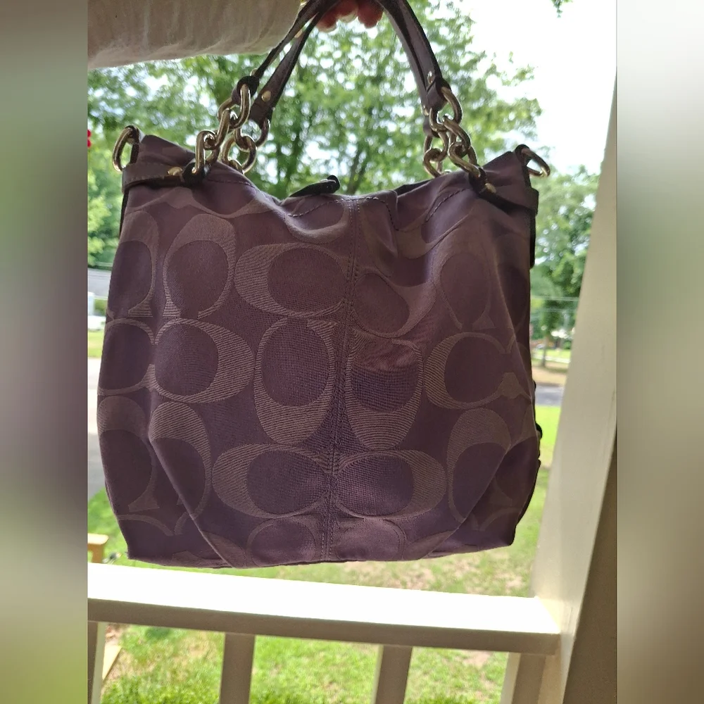 Coach Purple Shoulder Bag with Signature Monogram - Picture 4 of 14
